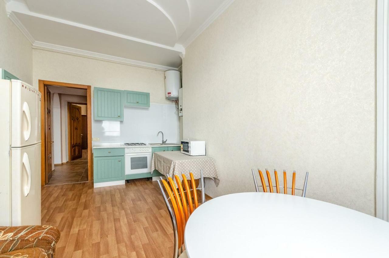 Шикарная видовая 2-комнатная квартира в Центре Киева Экстерьер фото